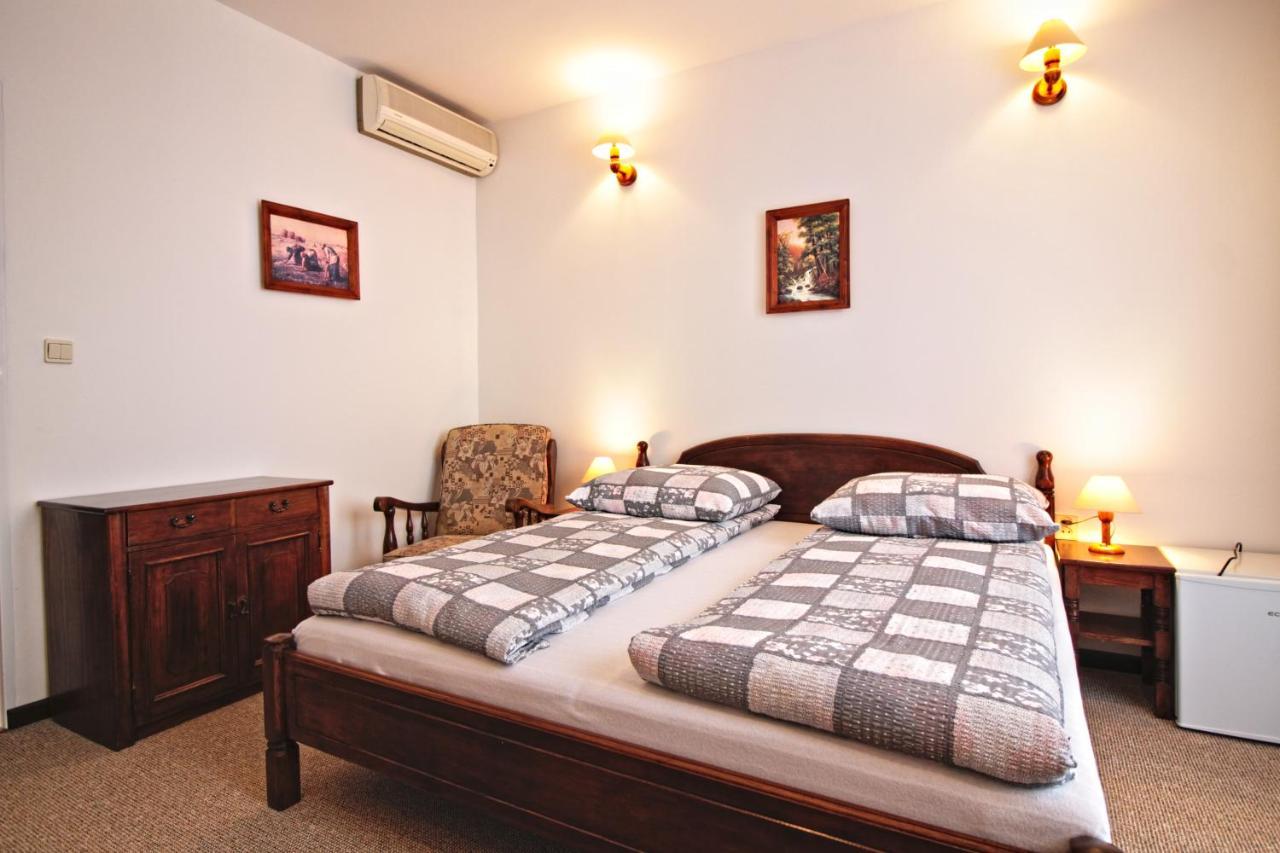 Motel Na Zbojeckiej Skawa Esterno foto