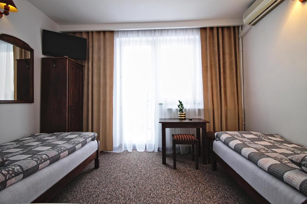 Motel Na Zbojeckiej Skawa Esterno foto