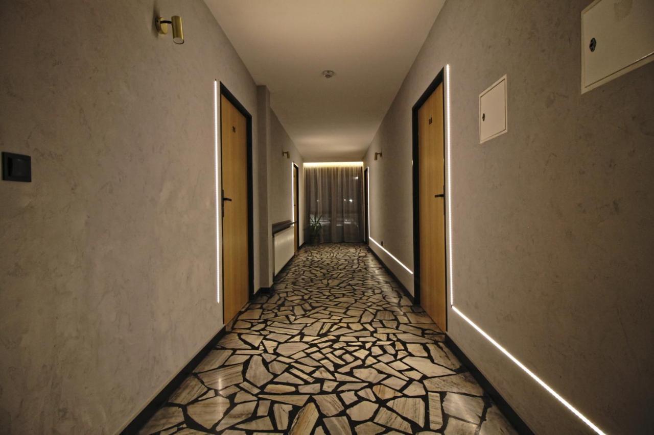 Motel Na Zbojeckiej Skawa Esterno foto