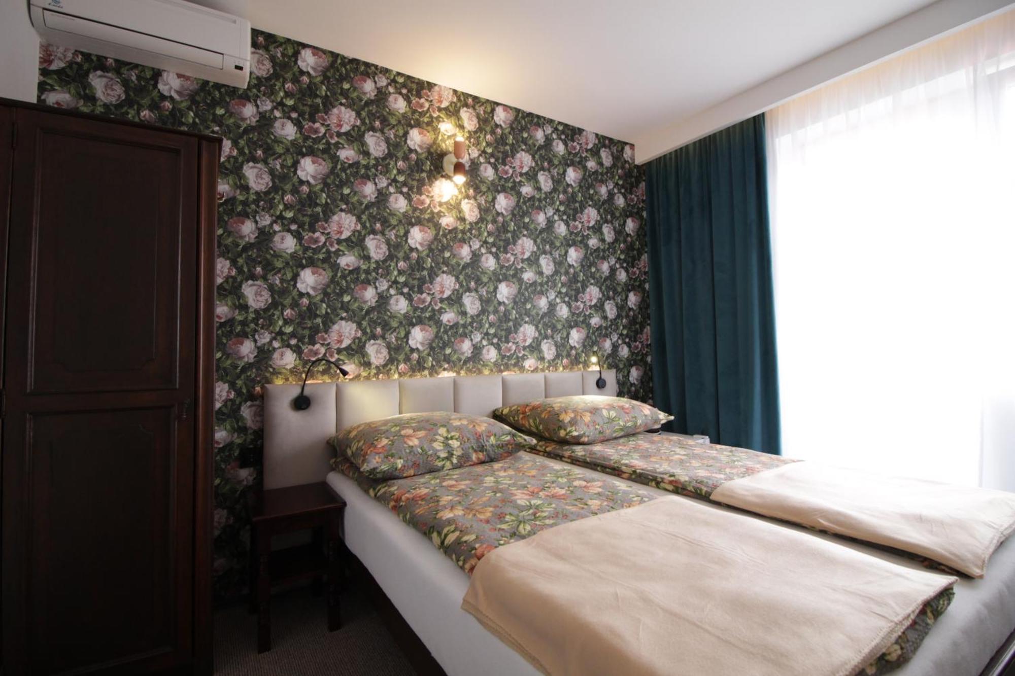 Motel Na Zbojeckiej Skawa Esterno foto