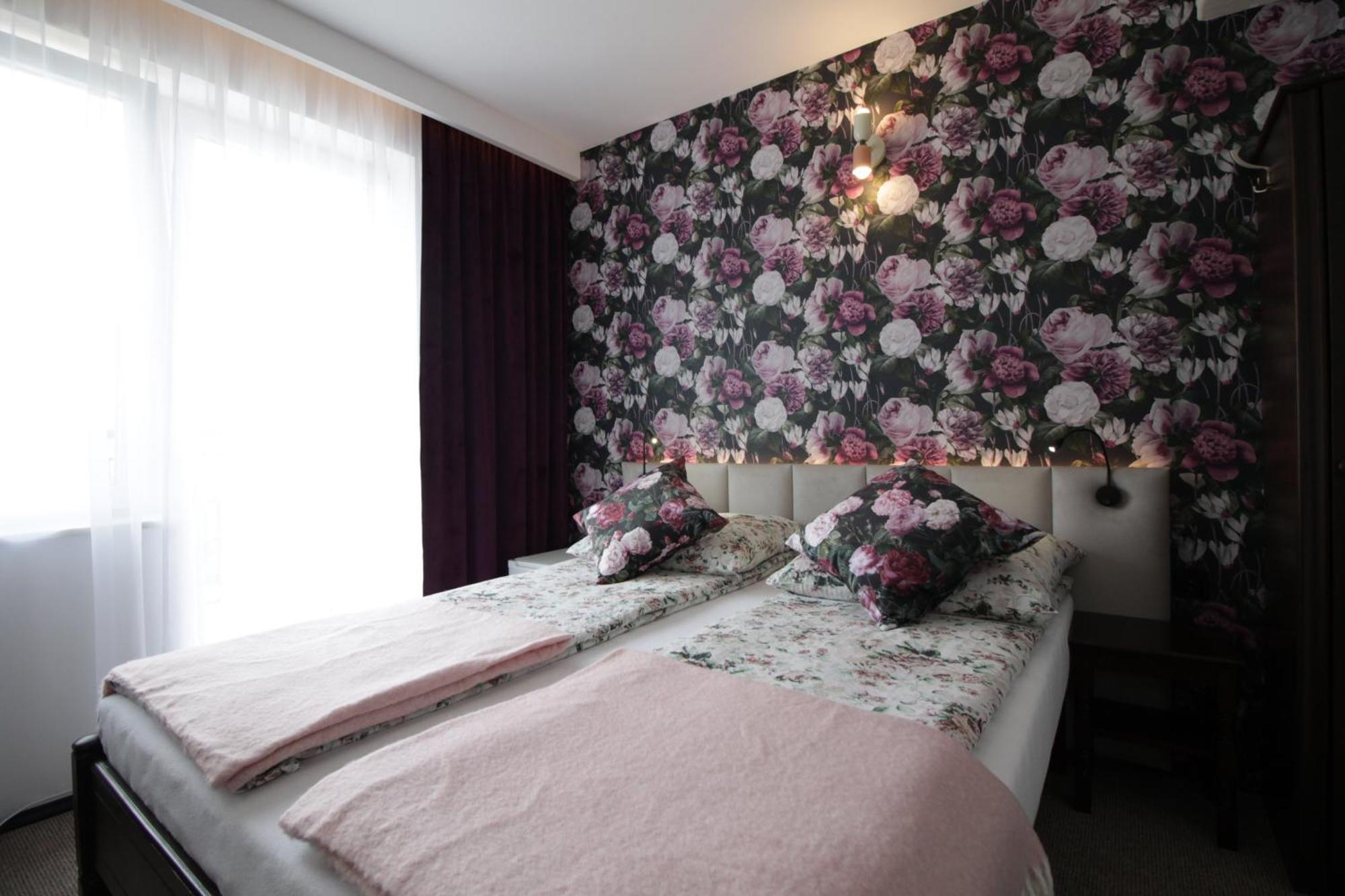 Motel Na Zbojeckiej Skawa Esterno foto