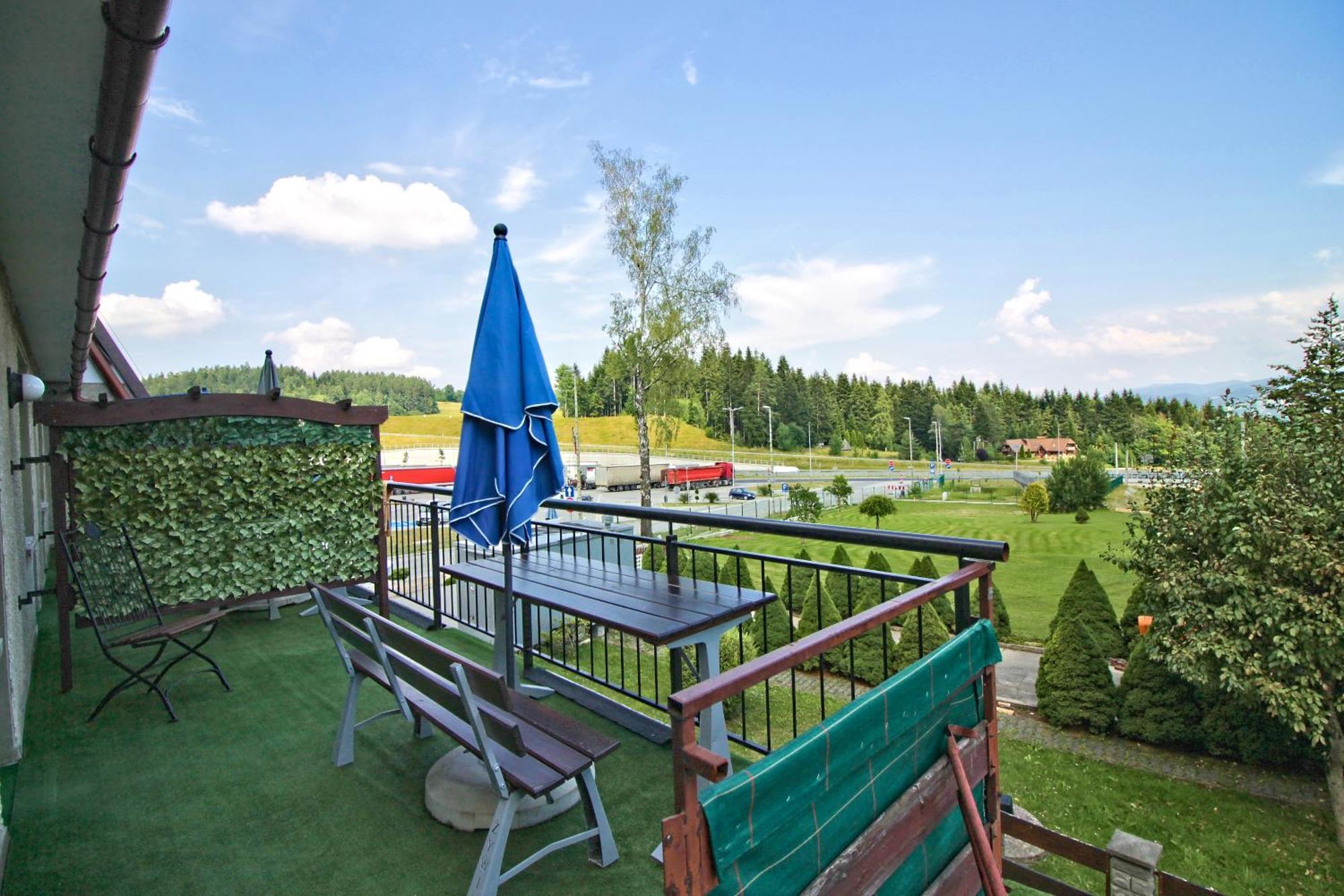 Motel Na Zbojeckiej Skawa Esterno foto